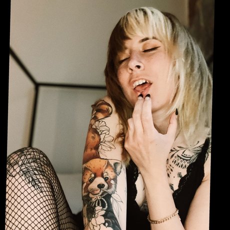 Foto di nudo di fuga di OnlyFans di Misty Fae