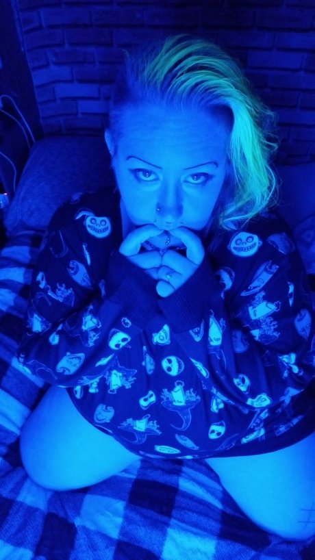 Foto di nudo di fuga di OnlyFans di Neon Princess Vip