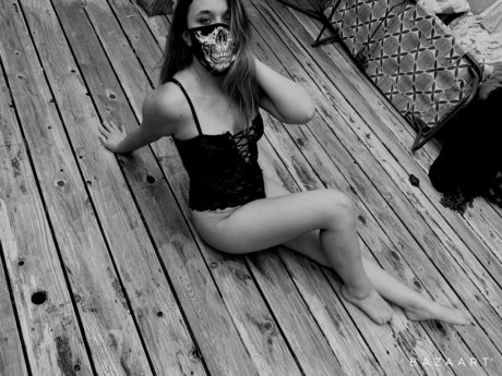Foto di nudo di fuga di OnlyFans di Emily