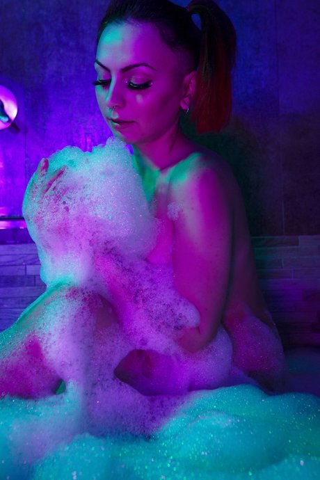 Foto di nudo di fuga di OnlyFans di Erosneon