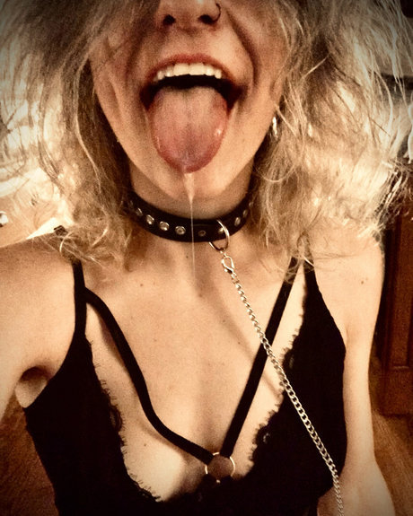 Foto di nudo di fuga di OnlyFans di Nellie