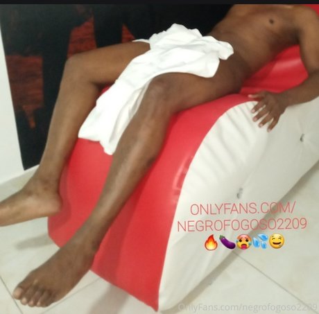 Foto di nudo di fuga di OnlyFans di Hot Black Shame  Negro Caliente Vergon
