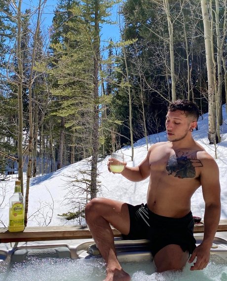 Foto di nudo di fuga di OnlyFans di David Zeus