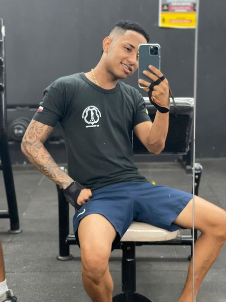Foto di nudo di fuga di OnlyFans di Douglas E