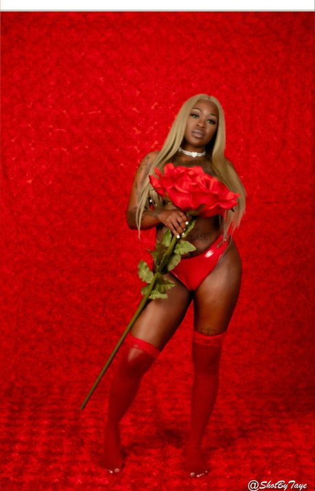 Foto di nudo di fuga di OnlyFans di Candyladi 