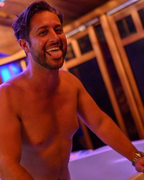 Foto di nudo di fuga di OnlyFans di Jacob Shimon