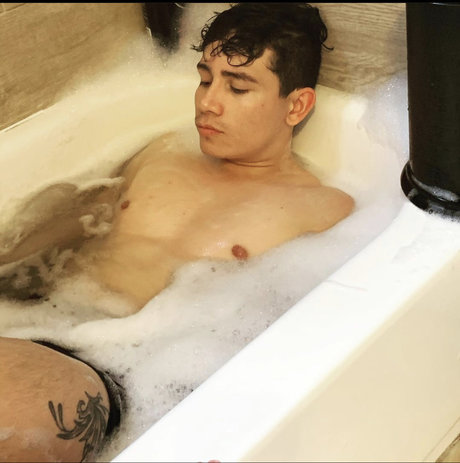 Foto di nudo di fuga di OnlyFans di Henry Gonzalez