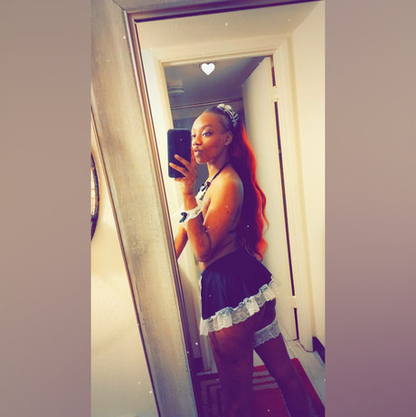 Foto di nudo di fuga di OnlyFans di Royaltykeyys