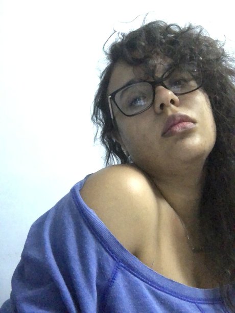 Foto di nudo di fuga di OnlyFans di Cinthia