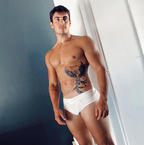 Foto di nudo di fuga di OnlyFans di Juan Nogueira