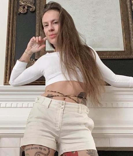 Foto di nudo di fuga di OnlyFans di Ciren Verde