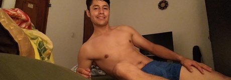 Foto di nudo di fuga di OnlyFans di Cristian Camilo