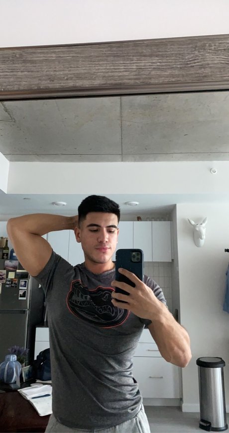 Foto di nudo di fuga di OnlyFans di Frank