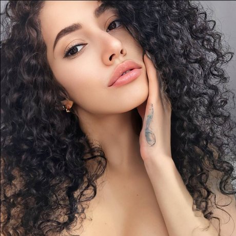 Foto di nudo di fuga di OnlyFans di Nikki Sultry