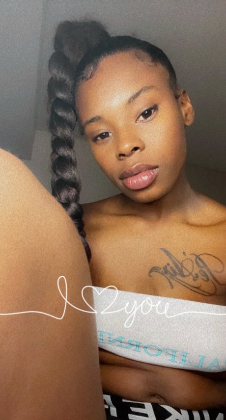 Foto di nudo di fuga di OnlyFans di Brown Persuasion