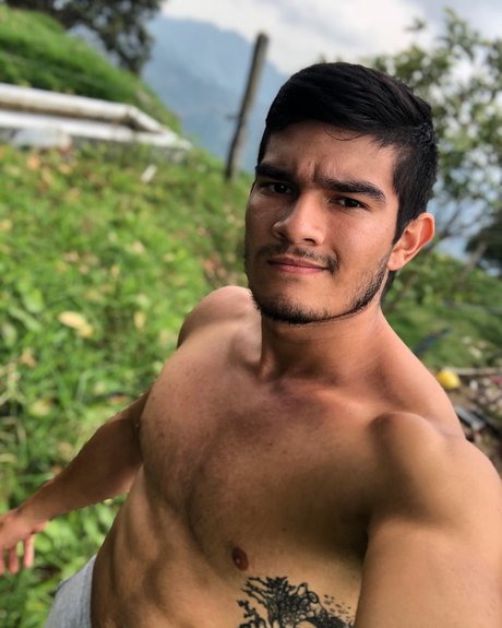 Foto di nudo di fuga di OnlyFans di Nico