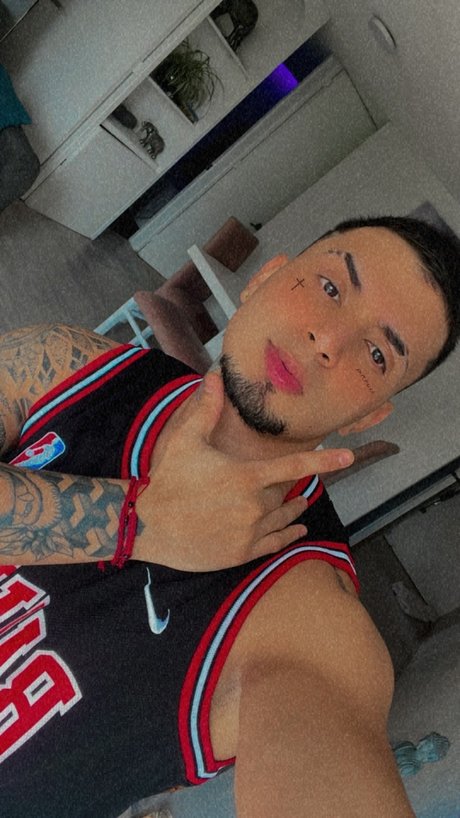 Foto di nudo di fuga di OnlyFans di Nicolas Millan