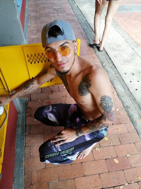 Foto di nudo di fuga di OnlyFans di Nico
