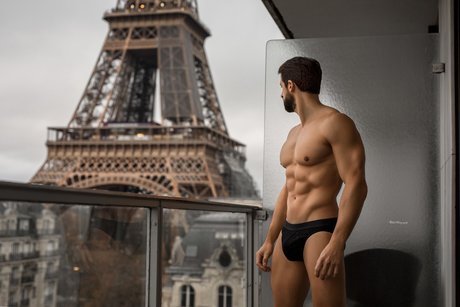 Foto di nudo di fuga di OnlyFans di Nicolas Buton