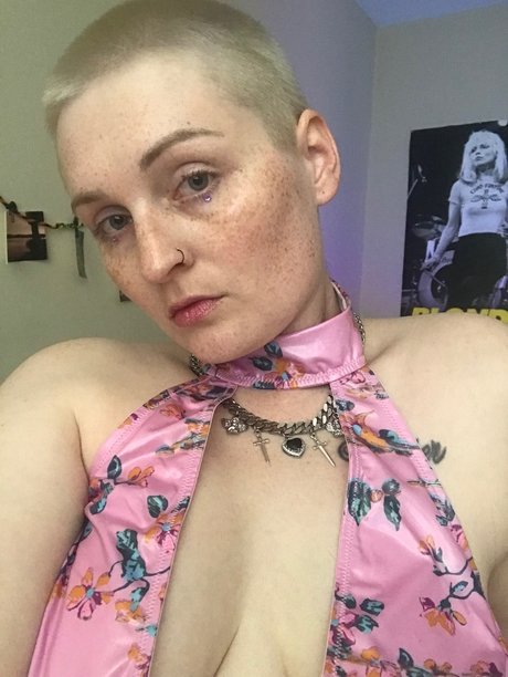 Foto di nudo di fuga di OnlyFans di Nicki Brand