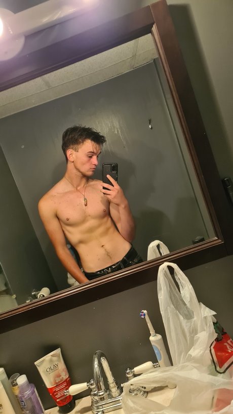 Foto di nudo di fuga di OnlyFans di Nick Storm