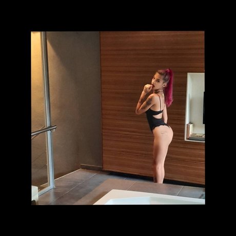 Foto di nudo di fuga di OnlyFans di Nice Iara