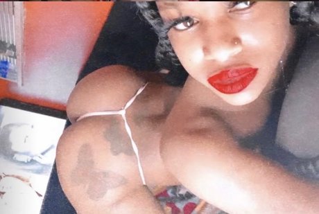 Foto di nudo di fuga di OnlyFans di Naughtynewkie 
