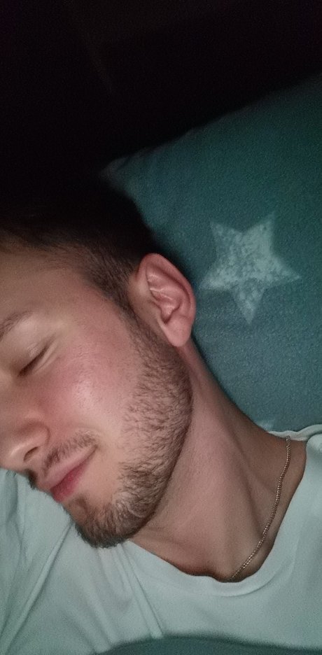 Foto di nudo di fuga di OnlyFans di Newguyxs