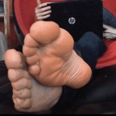 Foto di nudo di fuga di OnlyFans di Newcastlefeet