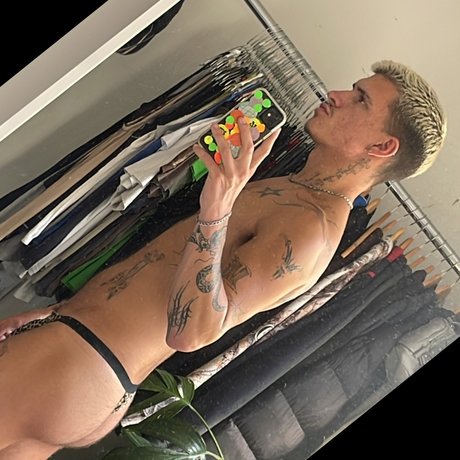 Foto di nudo di fuga di OnlyFans di 