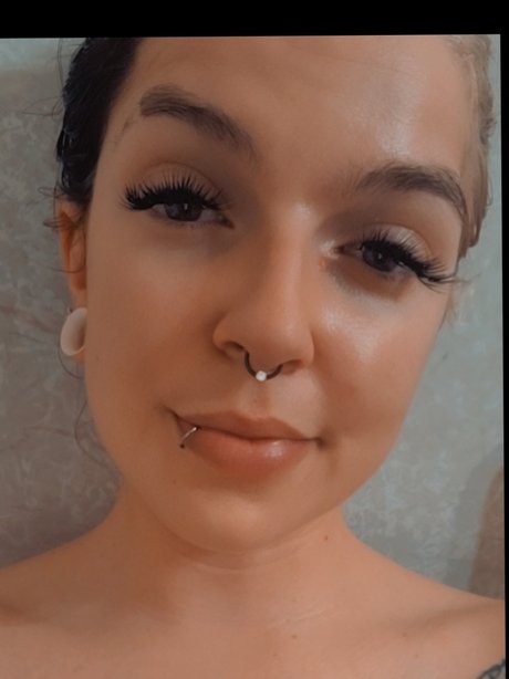 Foto di nudo di fuga di OnlyFans di Netta De Vil