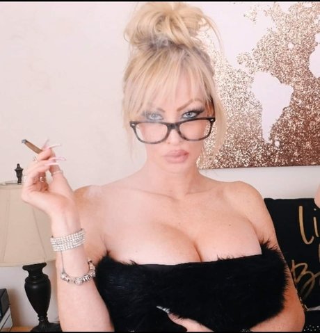 Foto di nudo di fuga di OnlyFans di Angiear15