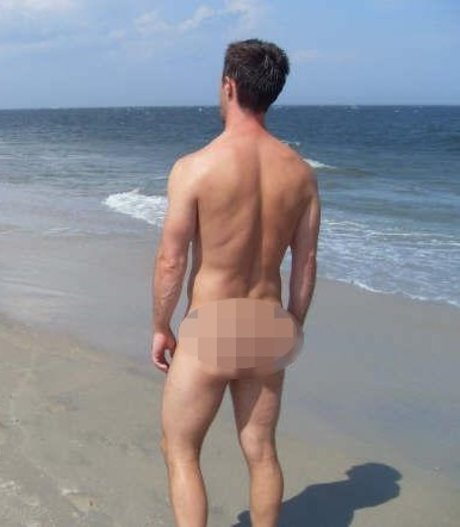 Foto di nudo di fuga di OnlyFans di Bare Beach Bum