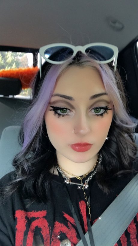 Foto di nudo di fuga di OnlyFans di Vbaby