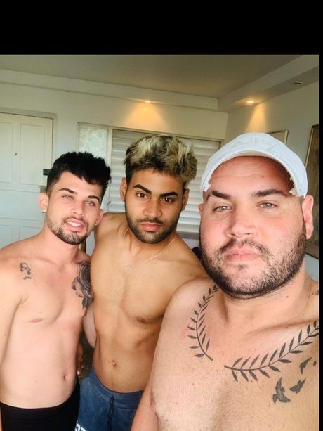 Foto di nudo di fuga di OnlyFans di Cuban Hunks