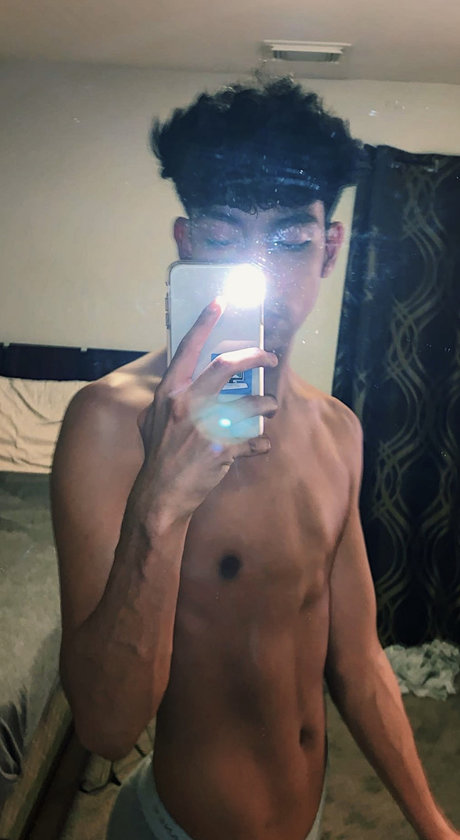 Foto di nudo di fuga di OnlyFans di Santiago