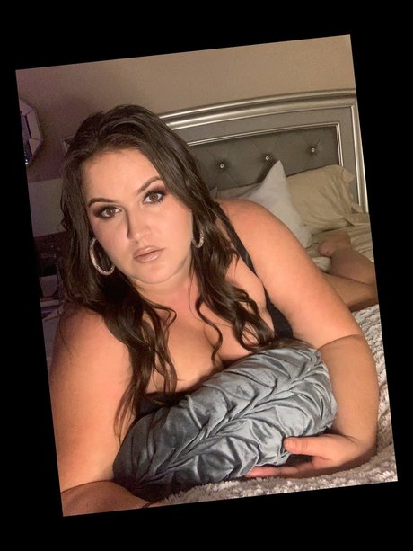 Foto di nudo di fuga di OnlyFans di Bella