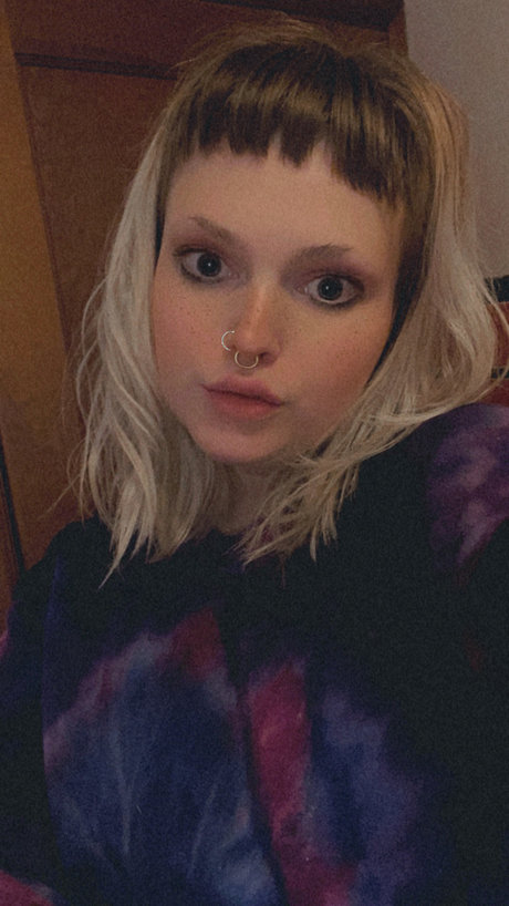 Foto di nudo di fuga di OnlyFans di Bambiwynne