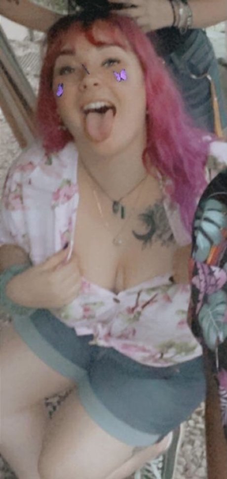 Foto di nudo di fuga di OnlyFans di Bee