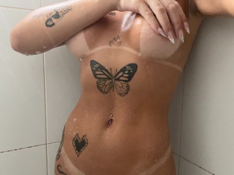 Foto di nudo di fuga di OnlyFans di Brbara A