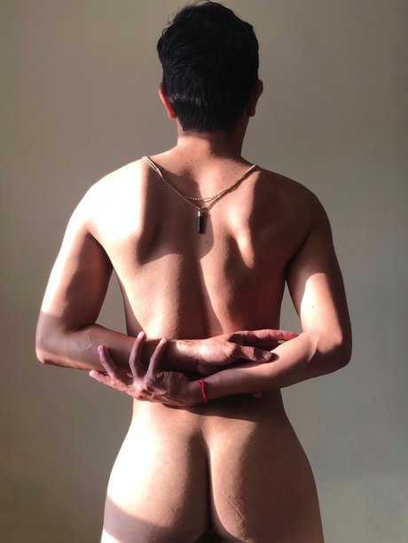 Foto di nudo di fuga di OnlyFans di Toony