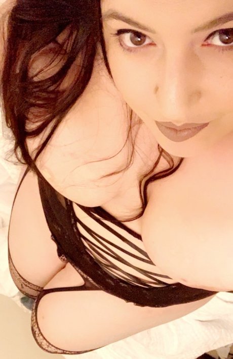 Foto di nudo di fuga di OnlyFans di Kinky Carmen 