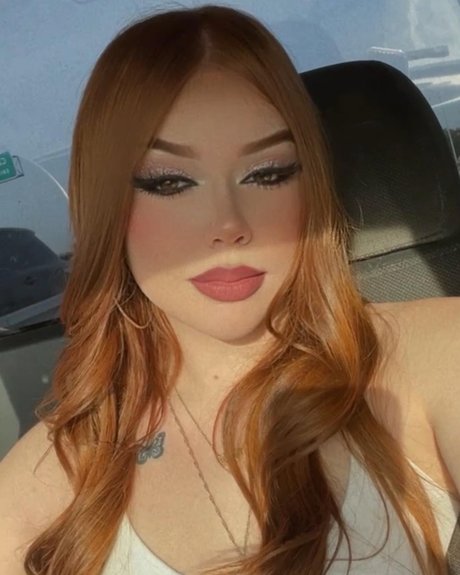 Foto di nudo di fuga di OnlyFans di Red