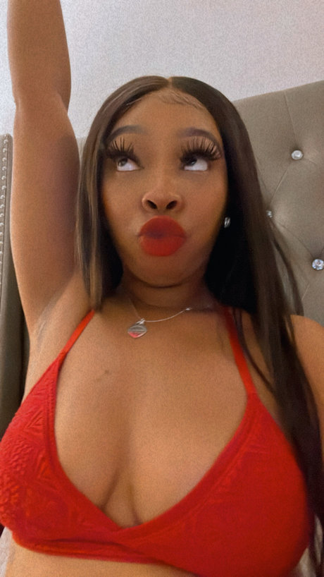 Foto di nudo di fuga di OnlyFans di Big Booty B 