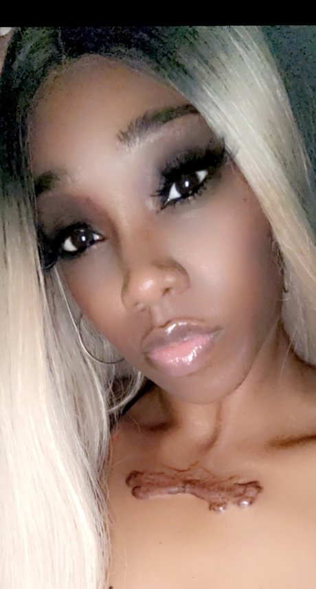 Foto di nudo di fuga di OnlyFans di Nikkimonetxxx