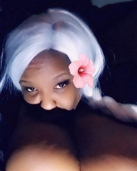 Foto di nudo di fuga di OnlyFans di Nikkihard