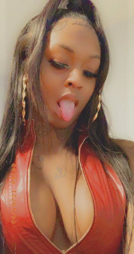 Foto di nudo di fuga di OnlyFans di Nikki B Cole