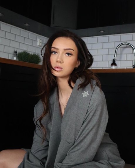 Foto di nudo di fuga di OnlyFans di Nicole Devik 