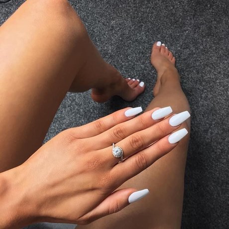 Foto di nudo di fuga di OnlyFans di Brunette