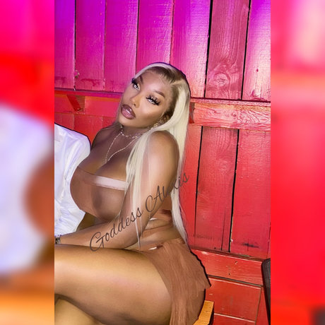 Foto di nudo di fuga di OnlyFans di Devinealexis